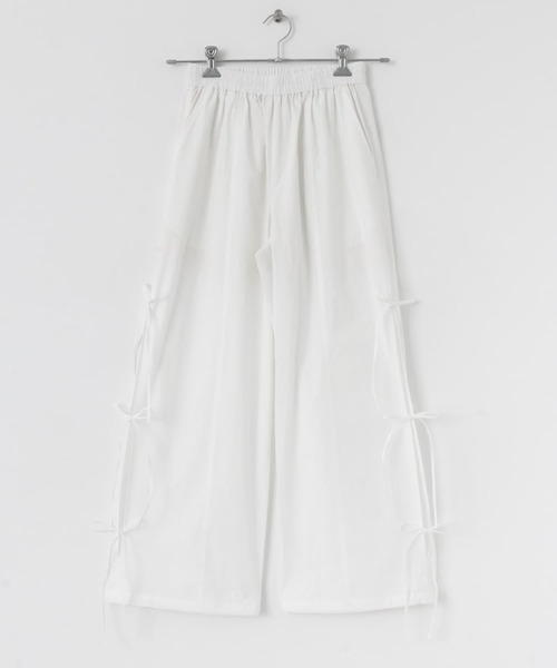 HEYUMM（ヘユム）の「サイドリボンパラシュートパンツ（その他パンツ・レディース・オフホワイト/チャコールグレー/ライトブルー・ONE）」の8枚目の写真
