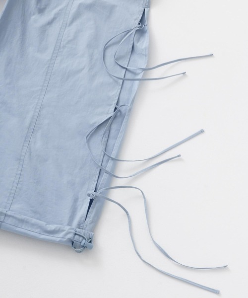 HEYUMM（ヘユム）の「サイドリボンパラシュートパンツ（その他パンツ・レディース・オフホワイト/チャコールグレー/ライトブルー・ONE）」の12枚目の写真