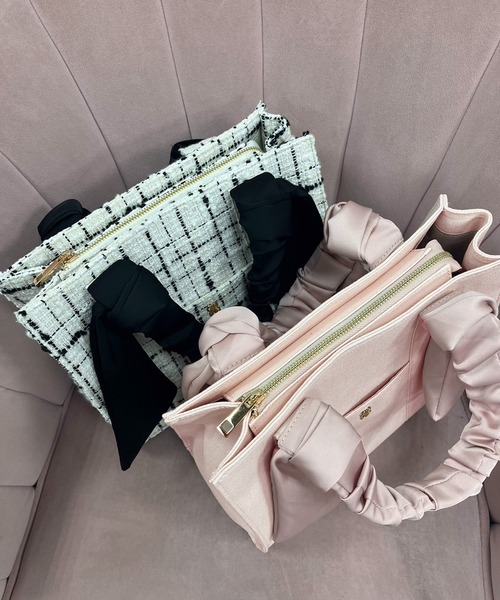 one after another NICE CLAUP（ワンアフターアナザーナイスクラップ）の「ギャザーハンドルミニトートバッグ（トートバッグ・レディース・アイボリー/ブラック/ホワイト系その他/ピンク/グレー系その他/ホワイト系その他2・FREE）」の19枚目の写真