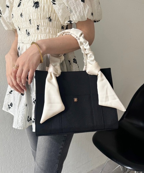 one after another NICE CLAUP（ワンアフターアナザーナイスクラップ）の「ギャザーハンドルミニトートバッグ（トートバッグ・レディース・アイボリー/ブラック/ホワイト系その他/ピンク/グレー系その他/ホワイト系その他2・FREE）」の11枚目の写真