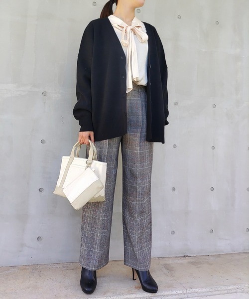 Q（キュー）の「Vネックオーバーカーデ（カーディガン/ボレロ・レディース・チャコールグレー/ブラック/ダークグリーン・MEDIUM）」の12枚目の写真