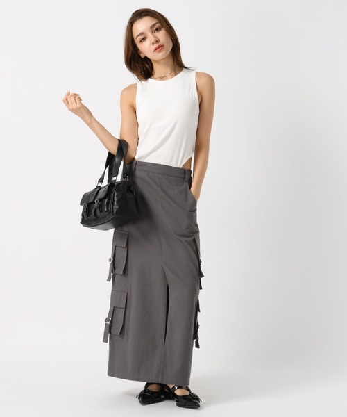 FOREVER 21（フォーエバー トゥエンティーワン）の「【2024SS】カーゴポケットＩラインスカート（スカート・レディース・カーキ/グレー・MEDIUM/SMALL）」の17枚目の写真