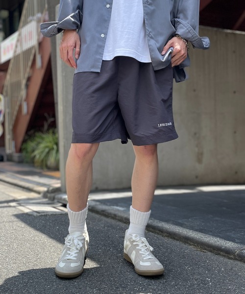MAISON CLUB(メゾンクラブ)の「【MAISON CLUB】ワンポイント刺繍ナイロンハーフパンツ LESS IS MORE(その他パンツ・メンズ・オリーブ/ブラック/チャコールグレー/ベージュ/ネイビー/サックスブルー・M/XL/L)」の7枚目の写真