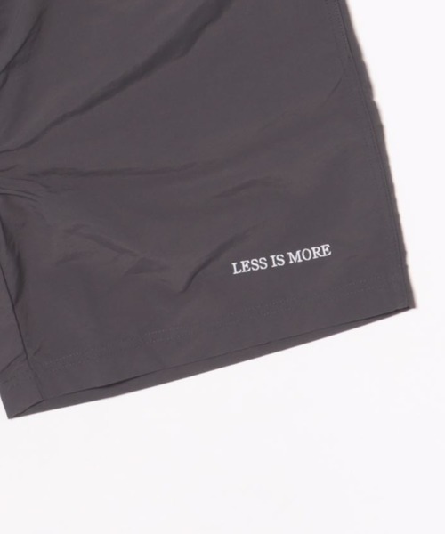 MAISON CLUB(メゾンクラブ)の「【MAISON CLUB】ワンポイント刺繍ナイロンハーフパンツ LESS IS MORE(その他パンツ・メンズ・オリーブ/ブラック/チャコールグレー/ベージュ/ネイビー/サックスブルー・M/XL/L)」の14枚目の写真