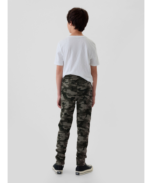 GAP(ギャップ)の「GapFit フィットテック カモフラージュ ジョガーパンツ (キッズ)(スウェットパンツ・キッズ・ブラック系その他・160cm/140cm/130cm/120cm/110cm/150cm)」の4枚目の写真