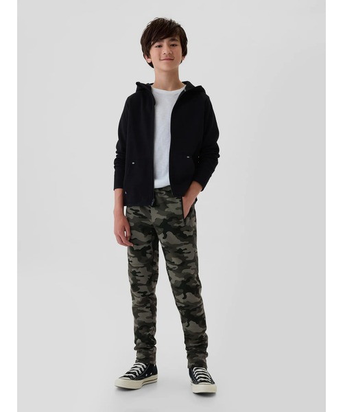 GAP(ギャップ)の「GapFit フィットテック カモフラージュ ジョガーパンツ (キッズ)(スウェットパンツ・キッズ・ブラック系その他・160cm/140cm/130cm/120cm/110cm/150cm)」の2枚目の写真