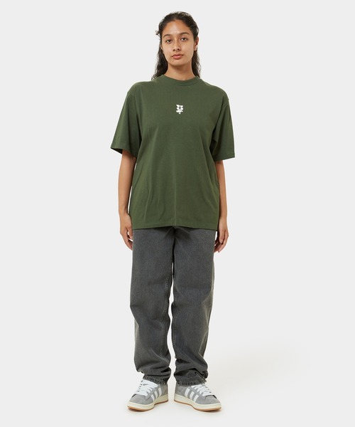 HUF セットアップ : 半袖ポケットTシャツ & スウェットショーツ HUF(ハフ) セットアップ(メンズ) - 海外通販のBUYMA