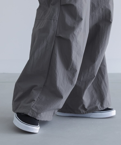 n'OrLABEL（ノアールレーベル）の「『ワイドトラックパンツ』（カーゴパンツ・メンズ・グレー/ブラック・M/L）」の16枚目の写真