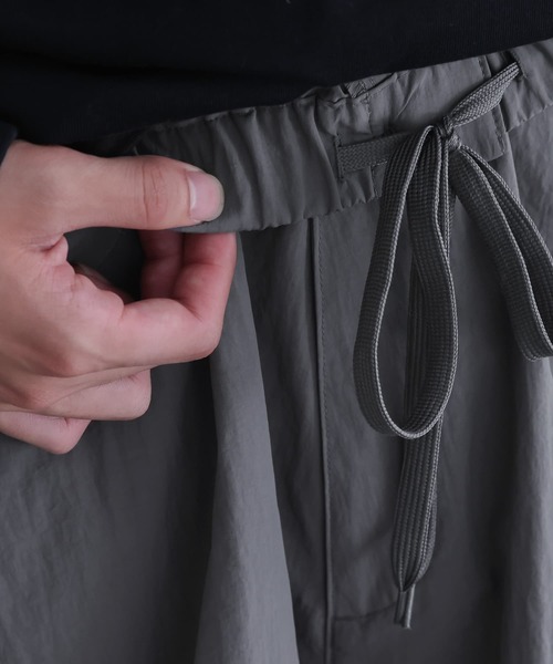 n'OrLABEL（ノアールレーベル）の「『ワイドトラックパンツ』（カーゴパンツ・メンズ・グレー/ブラック・M/L）」の13枚目の写真