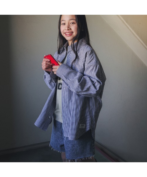 jeans-b（ジーンズベー）の「ジーンズベー ストライプワイドシャツ（シャツ/ブラウス・キッズ・ブラック/ブルー・160cm/130cm/140cm/150cm/120cm）」の2枚目の写真