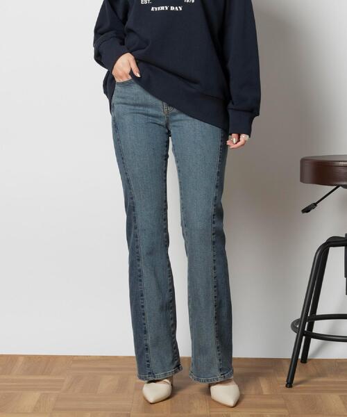 SOMETHING（サムシング）の「SOMETHING(サムシング)【レディース】「LISA」切り替えフレアパンツ（デニムパンツ・レディース・ダークインディゴブルー・25inch/26inch/27inch/28inch）」の17枚目の写真