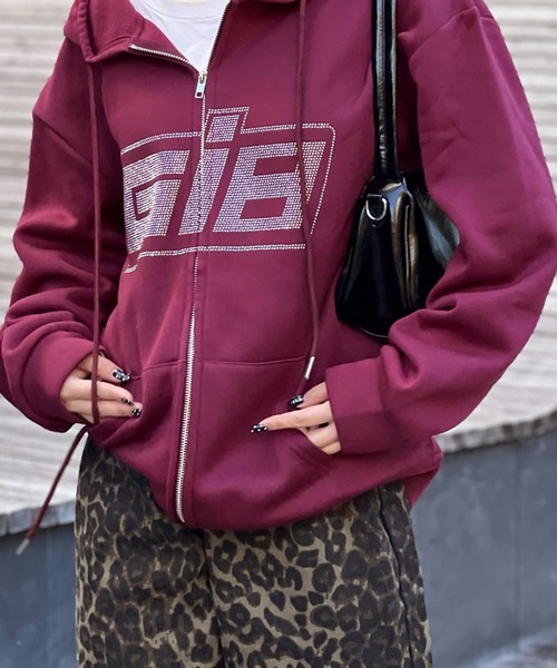 MEMECLE（メメクル）の「【 MEMECLE / メメクル 】ラインストーン ロゴ 裏起毛フルジップパーカー（パーカー・レディース・グレー/ブラック/ホワイト/ピンク/ワインレッド・L/M/S）」の5枚目の写真