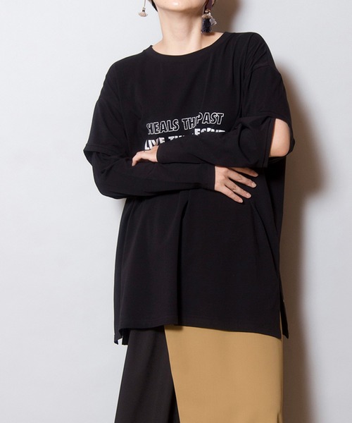 OSMOSIS(オズモーシス)の「2WAYレイヤードスリーブプリントTシャツ(Tシャツ/カットソー・レディース・ホワイト/ブラック/ライトグリーン・ONE SIZE)」の2枚目の写真