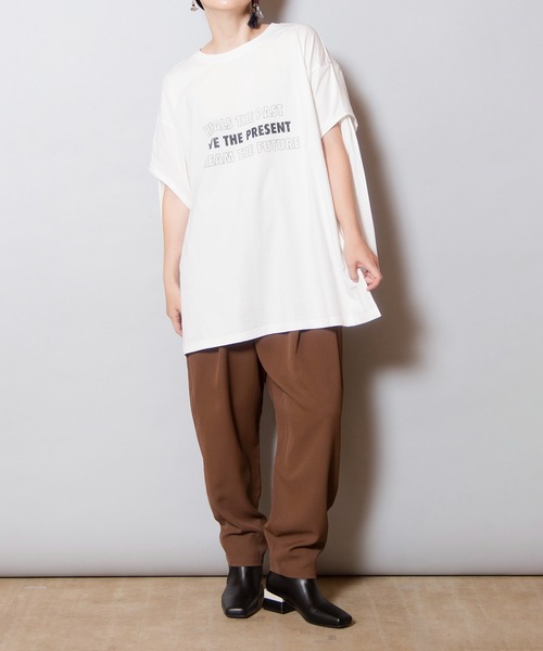OSMOSIS(オズモーシス)の「2WAYレイヤードスリーブプリントTシャツ(Tシャツ/カットソー・レディース・ホワイト/ブラック/ライトグリーン・ONE SIZE)」の21枚目の写真