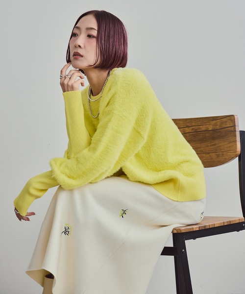 LHELBIE（レルビエ）の「カラーフェザーニットトップス（ニット/セーター・レディース・オレンジ/ブルー/ブラック/イエロー系その他/イエロー・M）」の4枚目の写真