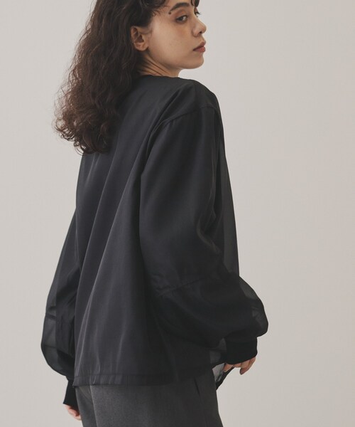 VIRAL.(バイラル)の「【VIRAL.】オーガンジーロゴトレーナー(スウェット・レディース・ブラック/アイボリー系7・00)」の10枚目の写真