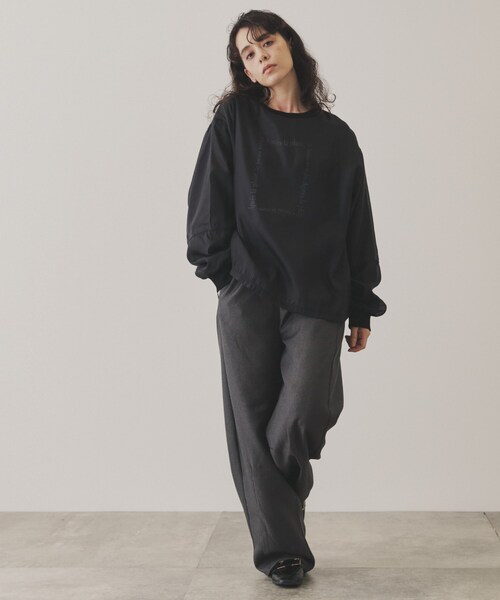 VIRAL.(バイラル)の「【VIRAL.】オーガンジーロゴトレーナー(スウェット・レディース・ブラック/アイボリー系7・00)」の12枚目の写真