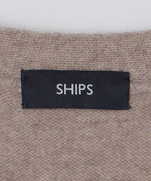 SHIPS（シップス）の「SHIPS:〈手洗い可能〉ソフト ウール Vネック ニット カーディガン（アンサンブル対応）（カーディガン/ボレロ・メンズ・ライトブルー/ベージュ/ネイビー・SMALL/MEDIUM/LARGE/X-LARGE）」の9枚目の写真