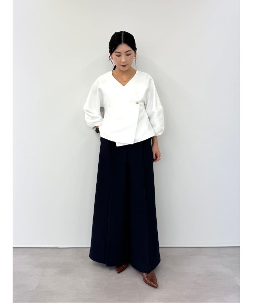 UR'S(ユアーズ)の「ゴールド釦カシュクールランタンスリーブブラウス(シャツ/ブラウス・レディース・ホワイト/ブラック・S/M/L)」の21枚目の写真