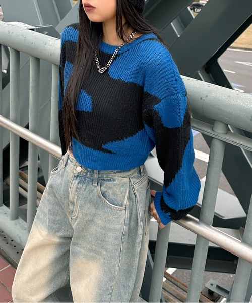 LVEU.(ラブユ.)の「【LVEU.】マーブルクロップドニット / トップス ニット マーブル 総柄 バイカラー クロップド ショート ローゲージ グレー ブルー パープル(ニット/セーター・レディース・パープル/グレー/ブルー・FREE)」の2枚目の写真