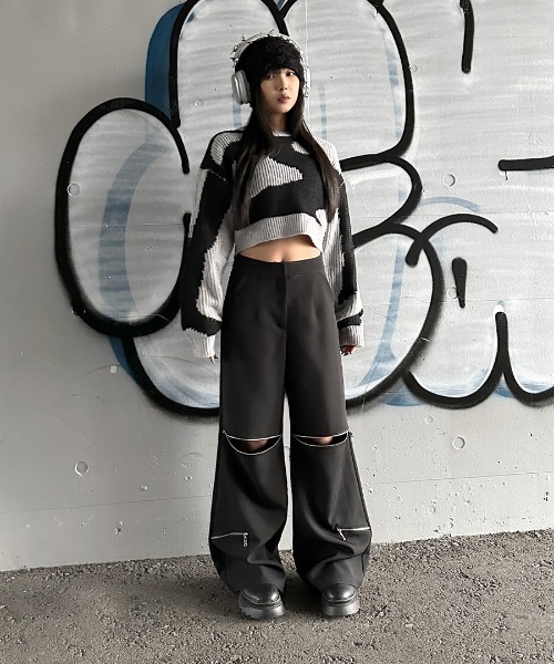 LVEU.(ラブユ.)の「【LVEU.】マーブルクロップドニット / トップス ニット マーブル 総柄 バイカラー クロップド ショート ローゲージ グレー ブルー パープル(ニット/セーター・レディース・パープル/グレー/ブルー・FREE)」の5枚目の写真