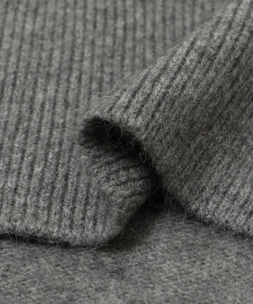 ITEMS URBANRESEARCH（アイテムズ アーバンリサーチ）の「ラクーンハイネックビッグニット（ニット/セーター・レディース・オフホワイト/ブラウン/グレー・FREE）」の20枚目の写真