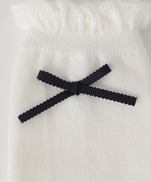 green label relaxing（グリーンレーベルリラクシング）の「リボン ハイソックス / 靴下 / キッズ  17cm-19cm（ソックス/靴下・キッズ・ホワイト・17-19cm）」の3枚目の写真