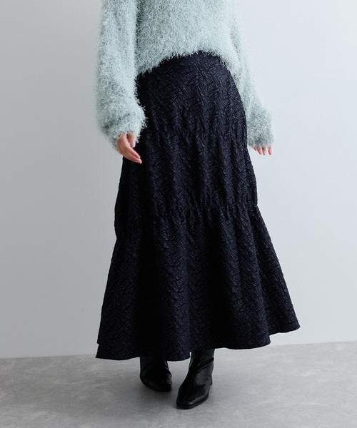 VIS(ビス)の「【洗える】ふくれジャガードシャーリングスカート(スカート・レディース・オフホワイト/ネイビー・FREE)」の5枚目の写真