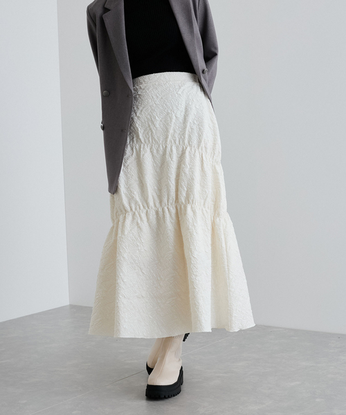 VIS(ビス)の「【洗える】ふくれジャガードシャーリングスカート(スカート・レディース・オフホワイト/ネイビー・FREE)」の10枚目の写真