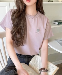 トレンドをまとう。綿100%シルケット風ハート胸サガラ刺繍Tシャツ(半袖)