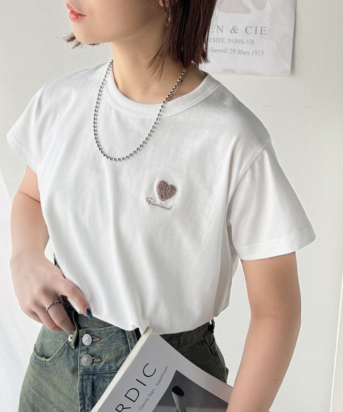 classicalelf(クラシカルエルフ)の「トレンドをまとう。綿100%シルケット風ハート胸サガラ刺繍Tシャツ(半袖)(Tシャツ/カットソー・レディース・オートミール/チャコール/ピンク/オフホワイト/ライトベージュ・LARGE/MEDIUM/SMALL/X-LARGE)」の16枚目の写真