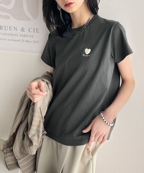 classicalelf(クラシカルエルフ)の「トレンドをまとう。綿100%シルケット風ハート胸サガラ刺繍Tシャツ(半袖)(Tシャツ/カットソー・レディース・オートミール/チャコール/ピンク/オフホワイト/ライトベージュ・LARGE/MEDIUM/SMALL/X-LARGE)」の13枚目の写真