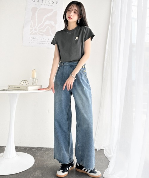 classicalelf(クラシカルエルフ)の「トレンドをまとう。綿100%シルケット風ハート胸サガラ刺繍Tシャツ(半袖)(Tシャツ/カットソー・レディース・オートミール/チャコール/ピンク/オフホワイト/ライトベージュ・LARGE/MEDIUM/SMALL/X-LARGE)」の22枚目の写真