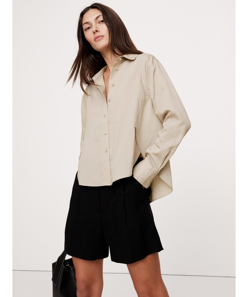 Banana Republic（バナナリパブリック）の「オーバーサイズ サイドスプリット シャツ（シャツ/ブラウス・レディース・ブルー/ストライプ・XS/L/S/M）」の2枚目の写真