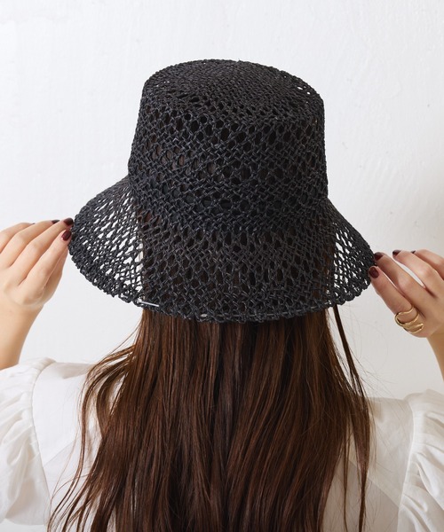 COLLAGE GALLARDAGALANTE（コラージュガリャルダガランテ）の「CONTOROL FREAK 透かし編みバケットハット（ハット・レディース・ベージュ/ブラック・FREE）」の4枚目の写真