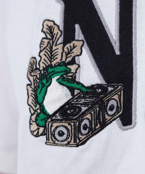 FORGET NEVER（フォーゲットネバー）の「【ムラサキスポーツ限定】FORGET NEVER/フォーゲットネバー 半袖Tシャツ 刺繍 252OO1ST557FN（Tシャツ/カットソー・メンズ・ホワイト/ブラック・XL/L/M）」の12枚目の写真