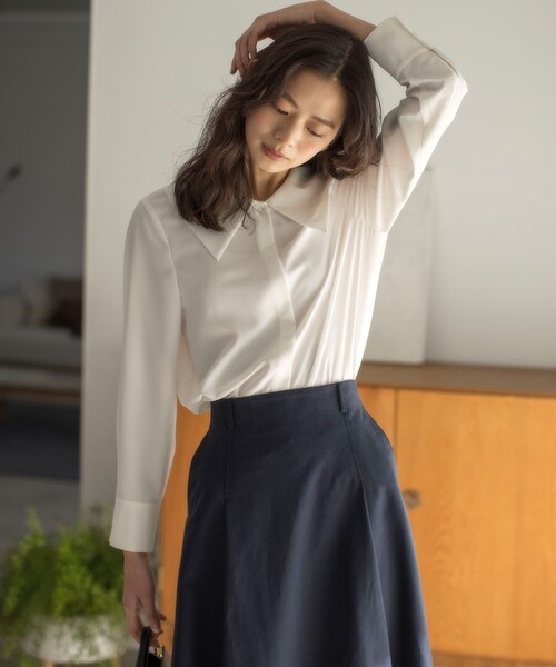 組曲（クミキョク）の「ショールカラー ブラウス（シャツ/ブラウス・レディース・アイボリー系・6/5）」の2枚目の写真
