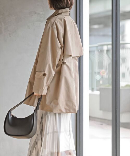 rps（アールピーエス）の「トレンチ風Ａラインコート（トレンチコート・レディース・ベージュ/アイボリー/グレイッシュベージュ・フリー）」の13枚目の写真