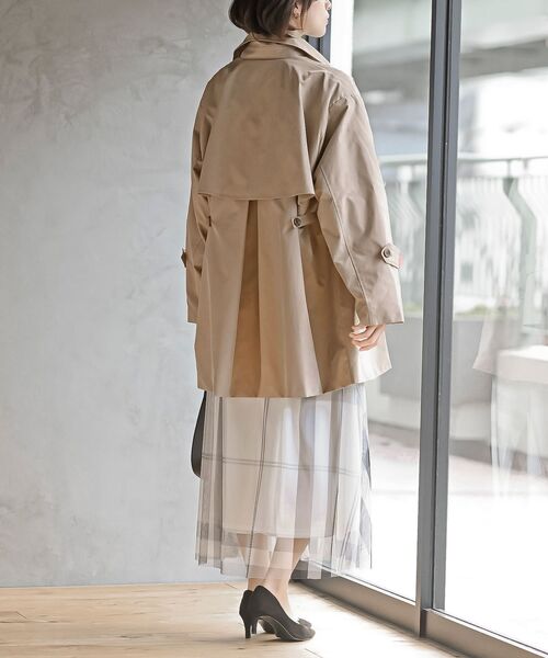 rps（アールピーエス）の「トレンチ風Ａラインコート（トレンチコート・レディース・ベージュ/アイボリー/グレイッシュベージュ・フリー）」の14枚目の写真