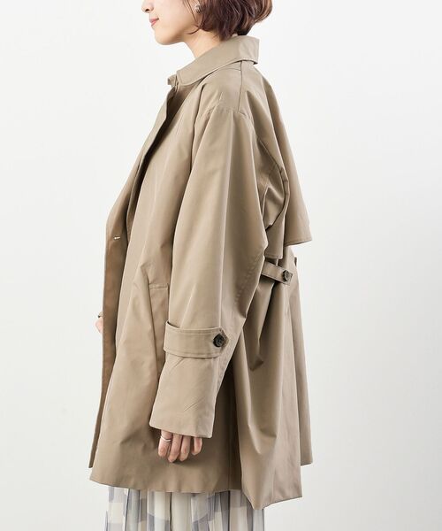 rps（アールピーエス）の「トレンチ風Ａラインコート（トレンチコート・レディース・ベージュ/アイボリー/グレイッシュベージュ・フリー）」の19枚目の写真