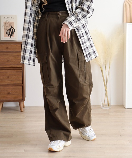 atONE(アットワン)の「ツイルワイドカーゴパンツ(カーゴパンツ・レディース・カーキ/ブラック/ベージュ・LL/3L/L/4L/M)」の3枚目の写真