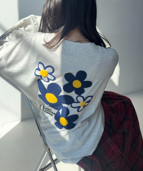 AS KNOW AS plus(アズノゥアズプラス)の「●アソートモチーフロンT(Tシャツ/カットソー・レディース・チャコールグレー/ブラック/オフホワイト/オートミール/ブラック系その他/グレー系/ホワイト系/ベージュ系その他/ベージュ系/ダークグリーン系/ブルー系その他2/ホワイト系1/ベージュ系1/レッド系1/ベージュ系その他2/グレー系1/ベージュ系その他3/ホワイト系3/ベージュ系2/ホワイト系2/グレー系2/グリーン系その他・FREE)」の18枚目の写真