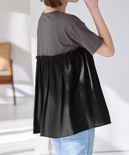 Viola e Viola(ヴィオラエヴィオラ)の「【7月中旬再入荷】ドッキング切替えトップス(Tシャツ/カットソー・レディース・チャコール/ブラック/ホワイト・M/3L/LL/L)」の14枚目の写真