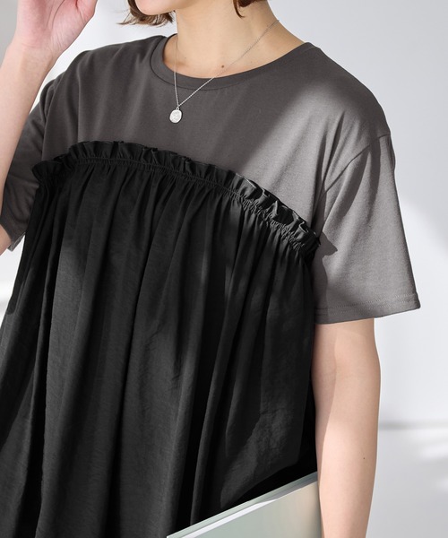 Viola e Viola(ヴィオラエヴィオラ)の「【7月中旬再入荷】ドッキング切替えトップス(Tシャツ/カットソー・レディース・チャコール/ブラック/ホワイト・M/3L/LL/L)」の17枚目の写真