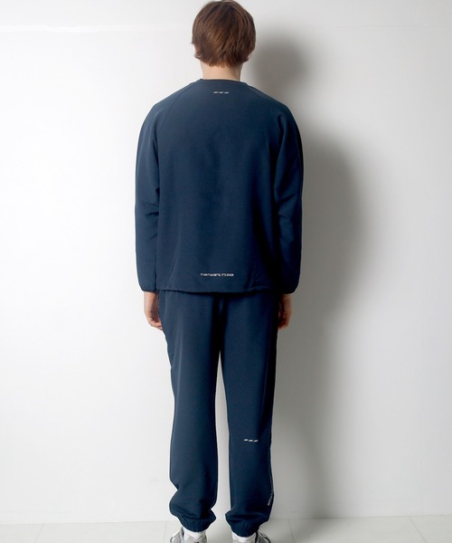 THE MILES（ザ マイルズ）の「GYMTEC 4WAYストレッチワークアウト長袖ピステ（Tシャツ/カットソー・メンズ・ブラック/ベージュ/ネイビー/グレー・MEDIUM/LARGE/X-LARGE）」の5枚目の写真