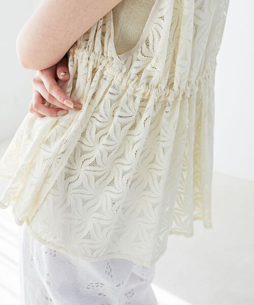 le.coeur blanc（ルクールブラン）の「《手洗い可能》フラワーレースジレベスト（ベスト・レディース・アイボリー/ブラック・38）」の13枚目の写真