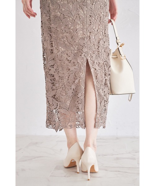 tocco closet(トッコ クローゼット)の「フラワーモチーフレースタイトスカート(スカート・レディース・ブルー/ネイビー/イエロー/ダークパープル/チャコールグレー/ダークブラウン・M)」の20枚目の写真