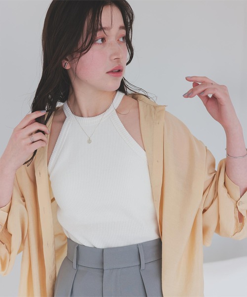 titivate（ティティベイト）の「ホルターネックタンクトップ（タンクトップ・レディース・オフホワイト/ブラック/ピンク/シルバー・M）」の2枚目の写真