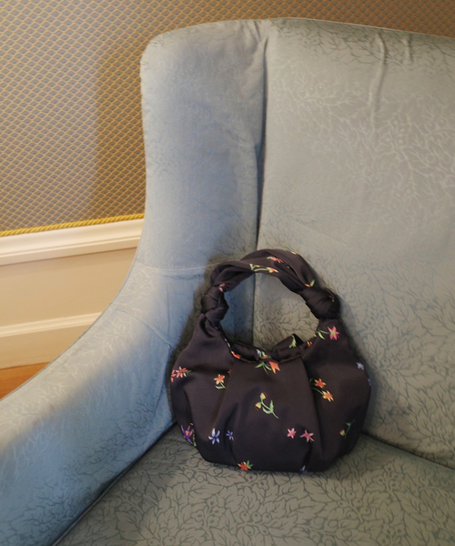 margaux/マルゴー 別注 flower ショルダーバッグ margaux/マルゴー SLOBE別注 flower ショルダーバッグ | スローブ