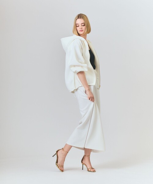 GRACE CLASS(グレースクラス)の「エンブレムフーディ(パーカー・レディース・ブラック/ホワイト・36)」の4枚目の写真